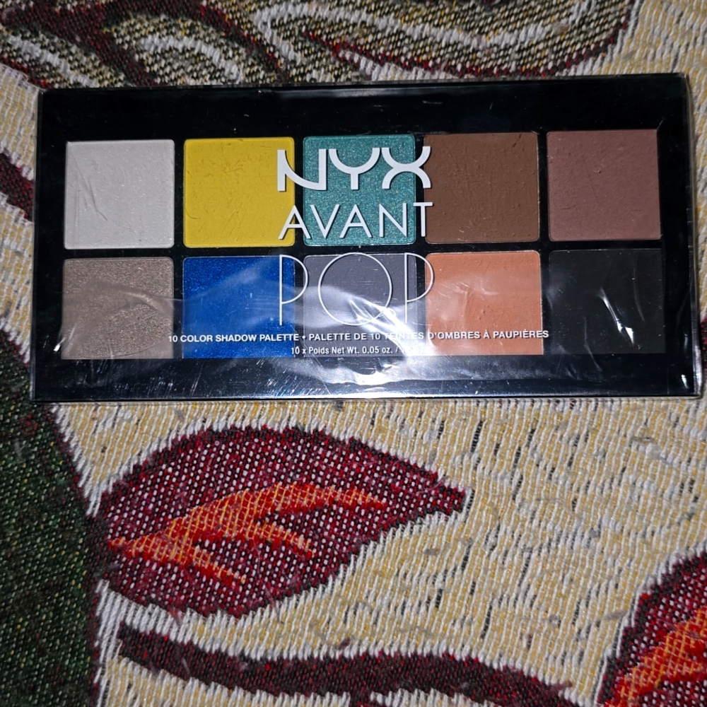 Eyeshadow palette